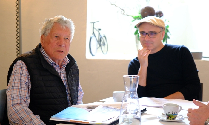 Sie haben den Schatz gehoben: Kulturmentor Fritz Joast (links) und Stefan Weiß, Leiter des Museums auf Schloss Bruck und des Stadtarchivs von Lienz