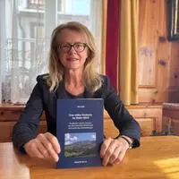 Die Aicherin Alice Kolb mit ihrem Werk