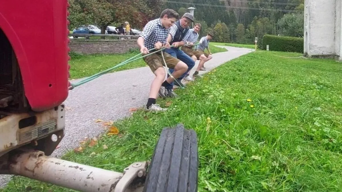Beim "Traktorzoichn" ist Muskelkraft gefragt