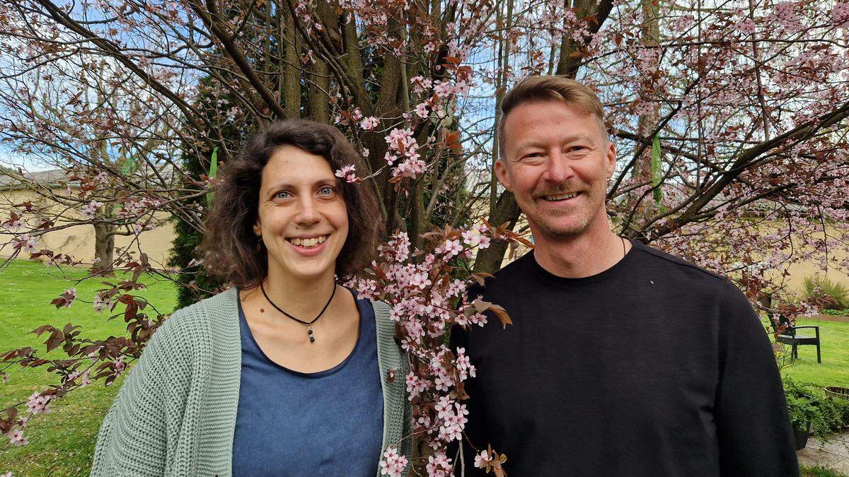 Kräuterfachfrau und Biobäuerin Christina Zitzenbacher und Unternehmensberater und Mentaltrainer Hannes Schlosser gründeten die Gruppe „Weightless Living“