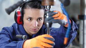 Frage der Zukunft: Kann man auf die Arbeitskraft von Fauen in Handwerks- und technischen Berufen verzichten?