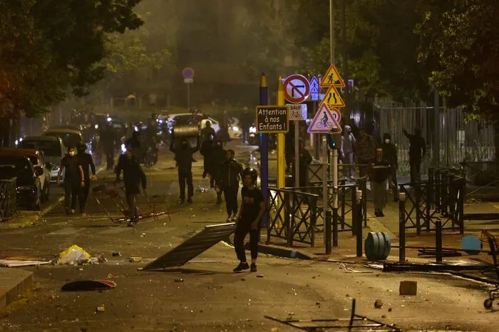 Insgesamt wurden 150 Personen festgenommen.