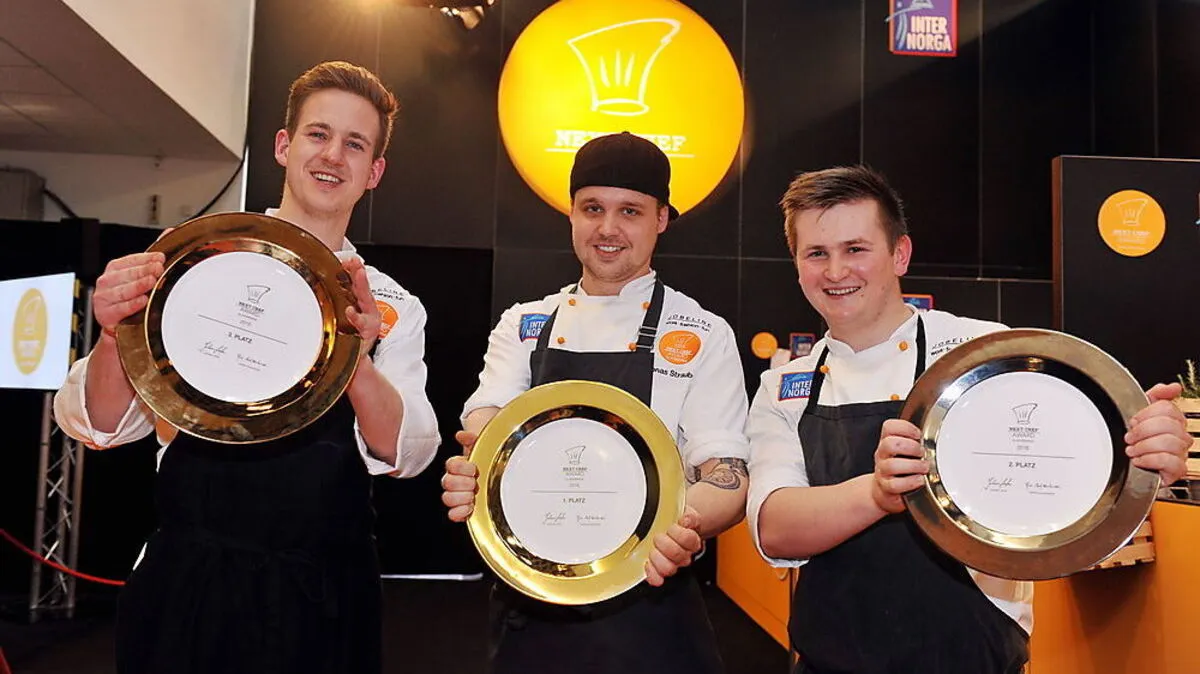 Daniel Koch (rechts) aus Wies wurde zweiter beim "Next Chef Award" in Hamburg und gewann ein Praktikum in Bangkok