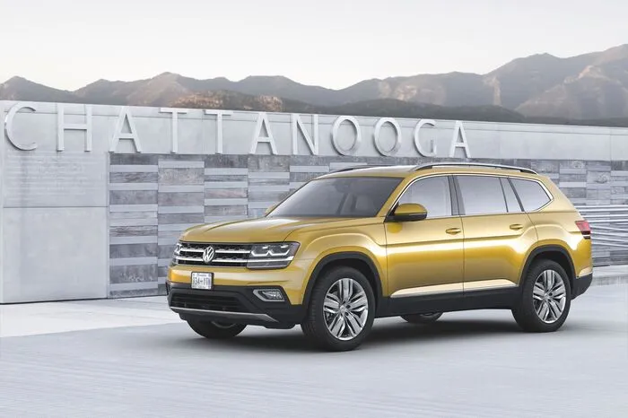 Mit einer Länge von 5037 mm, einer Breite von 1979 mm und einer Höhe von 1768 mm ist der Atlas größer als jeder andere bislang in den USA verkaufte Volkswagen.