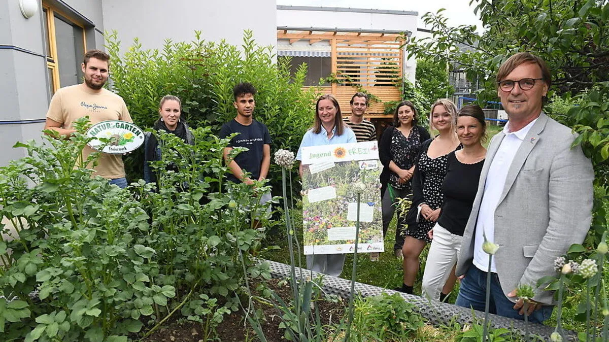 Im Weizer Jugendhaus Area 52 gibt es zwei Hochbeete und viele neue Sträucher und Bäume