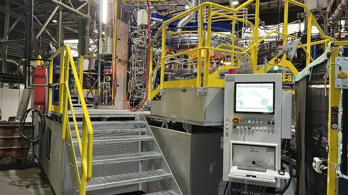 Klicken Sie sich durch die Fotos von der Präsentation der neuen Produktionslinie von Technoglas.