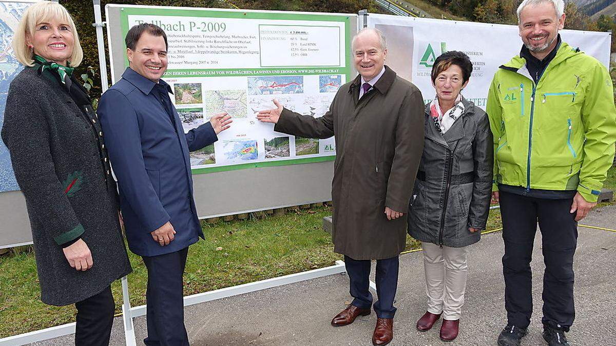 Andrea Gessl-Ranftl, Michael Schickhofer, Johann Seitinger, Christine Holzweber, Martin Streit (v.l.)