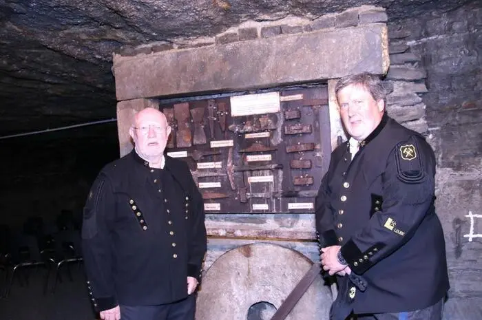 „Ich kannte den Vortrag von Eck, also bot sich die Sunfixl-Höhle an“, erzählt Marhold, der auch Geschäftsführer dieser begehbaren Höhle ist, „ich möchte mich bei den Gemeinden Kainach und Köflach für die Unterstützung bedanken.“