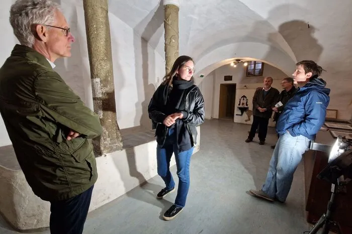 Landeskonservator Christian Brugger mit Diplomandin Natali Grodecki und Dozentin Mirija Milchin (Universität für Angewandte Kunst)