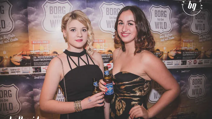"Borg to be wild - das Büffeln hat ein Ende" hieß es am Samstagabend (26. November) in der Hartberghalle. Die Maturanten des Borg Hartberg luden zu der intensiven Ballnacht. Unser Fotograf ließ sich das Spektakel nicht entgehen.