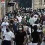 Auf dem französischen Festland breite sich das Virus weiter exponentiell aus