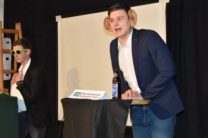 Die Hatzendorfer Faschingsnarren führten als Kurz &amp; Kogler durch das Programm.