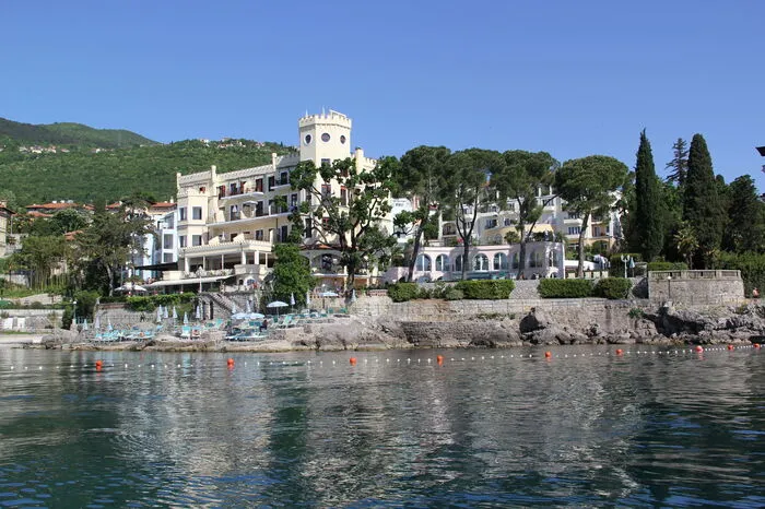 Das Adria-Relax-Resort Miramar der Holleis-Gruppe liegt direkt am Lungomare.