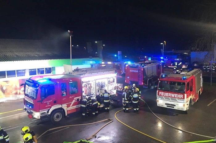 Am Vormittag war das Feuer gelöscht.