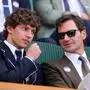 Hoher Besuch in Wimbledon: Kimi Antonelli und Roger Federer 