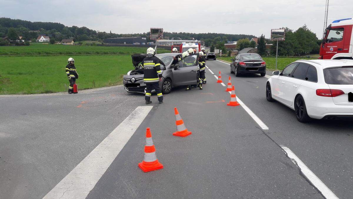 Eine Person wurde unbestimmten Grades verletzt