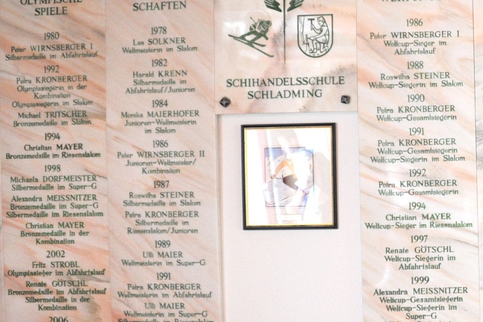 Irgendwann musste man mit den Ehrentafeln in der Schule aufhören, "weil nicht mehr genug Platz war".