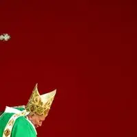 Leidender Gottesknecht:  Johannes Paul II. bei einer Messe in Krakau im Jahr 2002