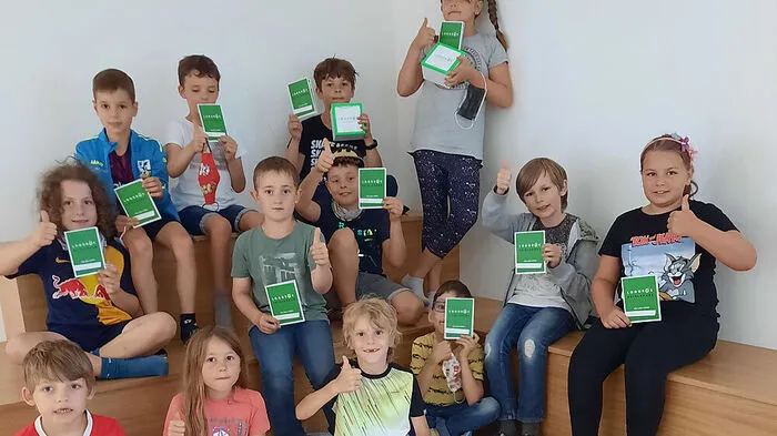 Die Schüler der 2b der VS Stainach-Pürgg zeigten sich von der Logobox begeistert