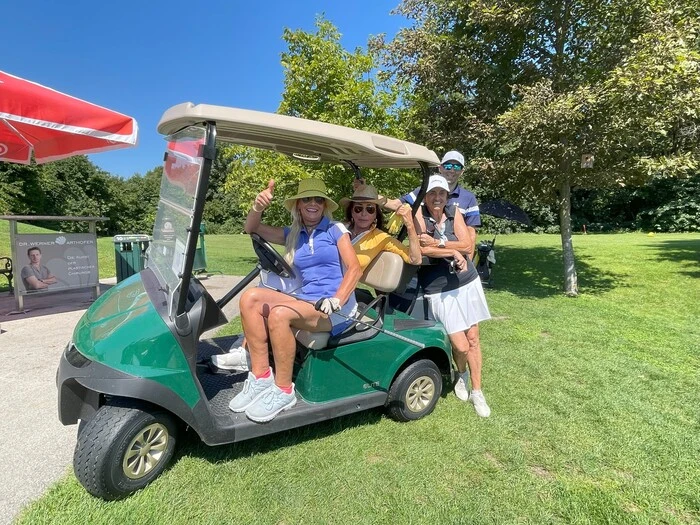 Strahlender Sonnenschein, perfekt gepflegte Fairways und motivierte Golferinnen und Golfer beim Turnier am vergangenen Samstag