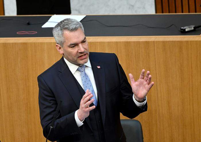 Kanzler Karl Nehammer (ÖVP) verweist auf geleistete Maßnahmen