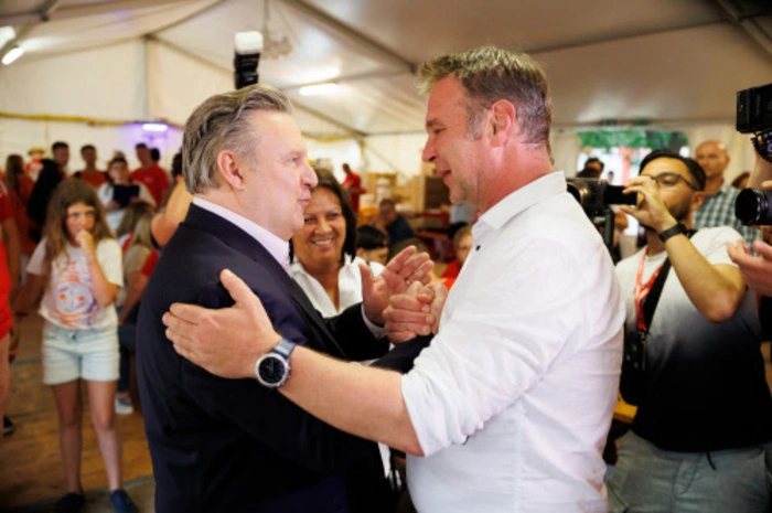 Wiens Bürgermeister Michael Ludwig und SPÖ-Chef Andreas Babler standen auch für Selfies bereit