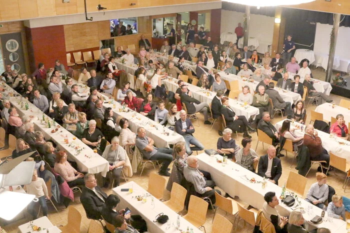 Zahlreiche Besucher waren aus diesem Grund in das örtliche Kulturhaus gepilgert, um dem Klangkörper unter Kapellmeister Armin Korak zu lauschen.