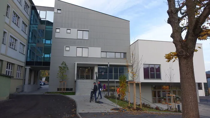Der Neu- und Zubau von der Schulgasse aus.