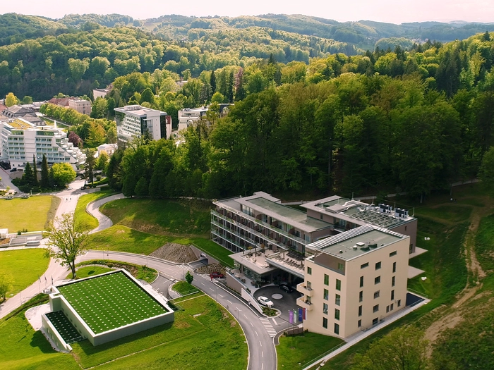 Das Hotel liegt inmitten einer malerischen Landschaft