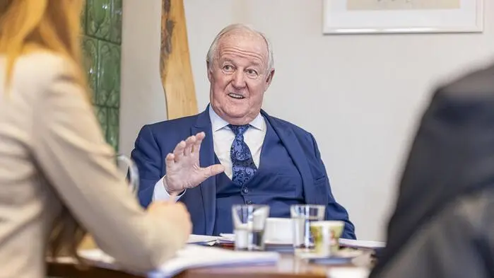 Bürgermeister Gerhard Oleschko wollte kurzfristig Millionenprojekte genehmigen lassen