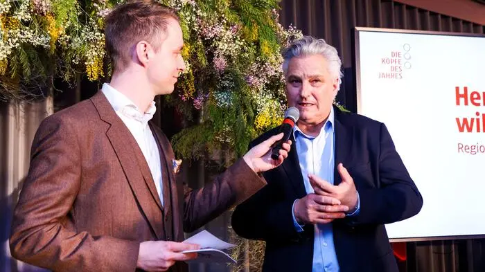 Kleine Zeitung Chefredakteur Hubert Patterer und Moderator Mathias Pascottini begrüßten Mittwochabend die Gäste, die sich zur Auszeichnung der Köpfe des Jahres der Region Graz und Umgebung im Styria Media Center eingefunden hatten. 