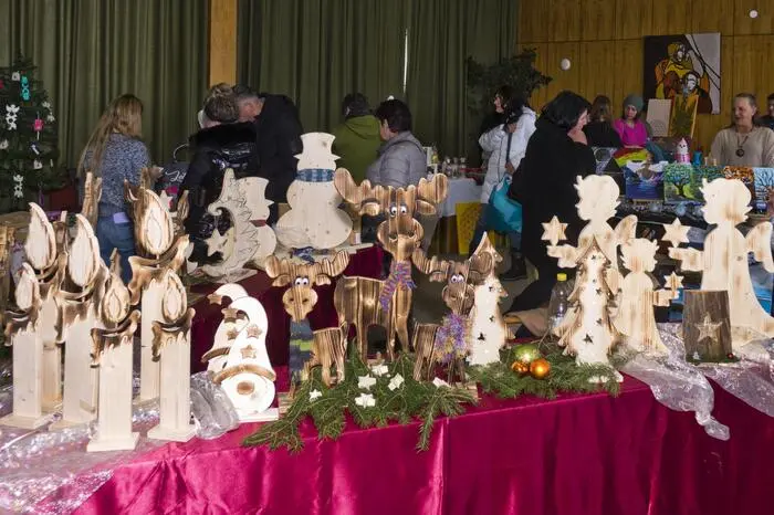 Auch Kulinarik wurde geboten. Im Weihnachtcafé von „Jugend am Werk“ wurden die Besucherinnen und Besucher mit Leckereien verwöhnt.