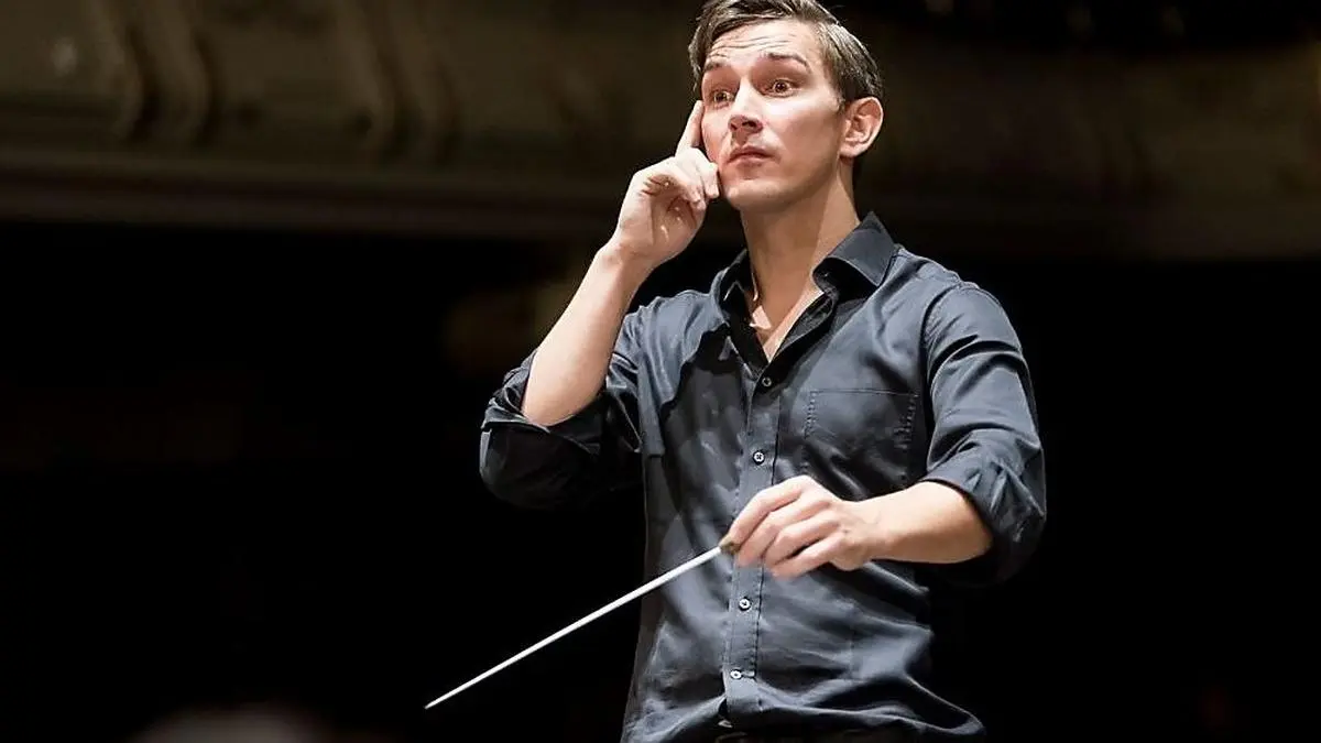 Orchestriert wird der Betrieb künftig von Erich Polz, der zu den aufstrebendsten jungen österreichischen Dirigenten zählt