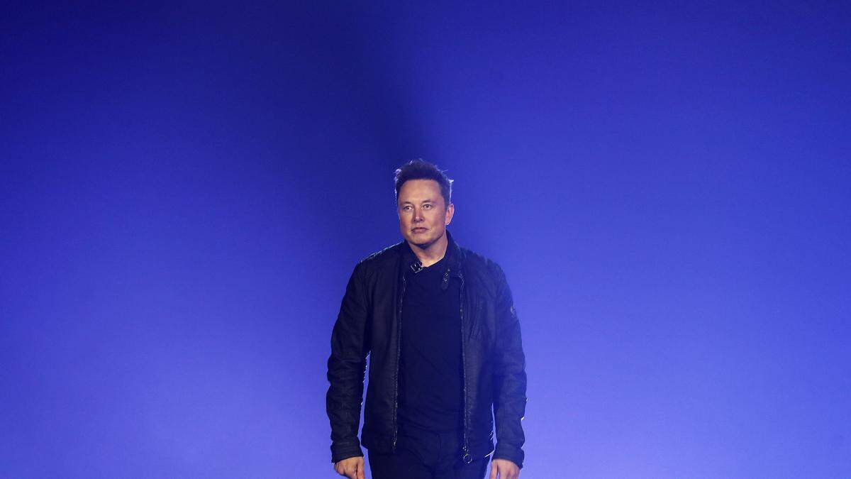 Nach seiner Übernahme eliminiert Elon Musk die Hälfte aller Twitter-Mitarbeiter