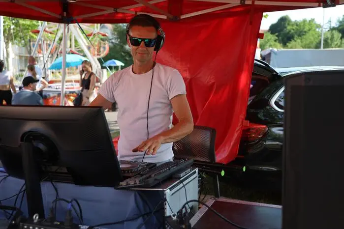 Auch für die Unterhaltung war mit Musik, Magiern und diversen Live Acts gesorgt