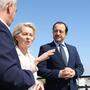 Zyperns Präsident Nikos Christodoulides und die Präsidentin der Europäischen Kommission Ursula von der Leyen bei der Besichtigung des Hafens von Larnaca.