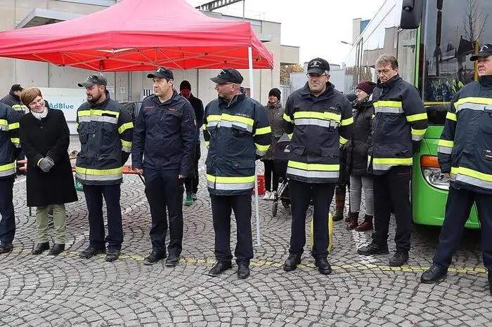 Interessierte Beobachter dieser Leistungsprüfungen waren Vizebürgermeisterin Birgit Sandler, Alfred Reinwald als Sonderbeauftragter des LFV Steiermark, der Bereichsfeuerwehrkommandant Johann Diethart sowie der Leobener Abschnittskommandant Rene Bittner.
