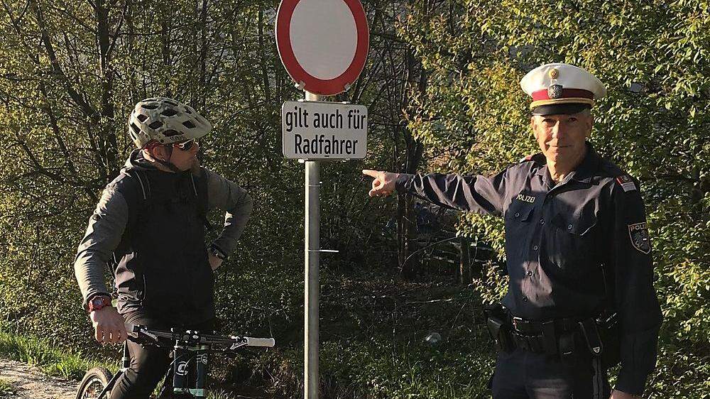 Das Fahrverbot am Dammweg gilt auch für Radfahrer. Die Polizei kontrolliert rigoros