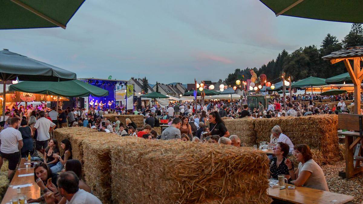 Das Gackern zog 70.000 Menschen auf die Loretowiese