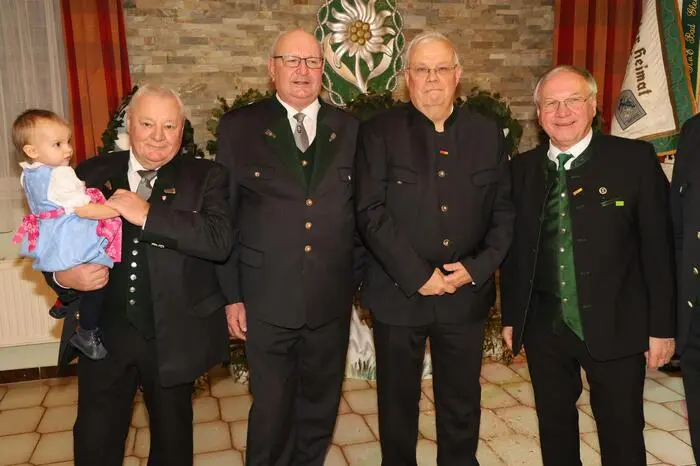 Zahlreiche Gäste waren der Einladung gefolgt. Die Organisatoren Josef Paul Puntigam und Johann Reinprecht konnten dieses Jahr auch den ORF-Auslandskorrespondenten Christian Wehrschütz begrüßen