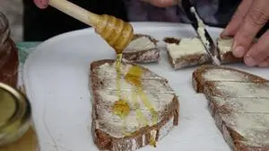 Der Honig auf unserem Brot besteht nicht immer nur aus Honig | Der Honig auf unserem Brot besteht nicht immer nur aus Honig