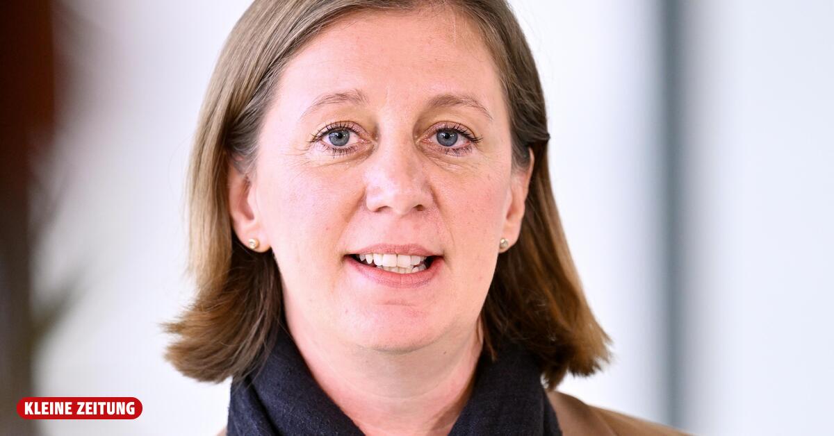 Der Finanzminister möchte die Finanzbildung an Schulen verbessern