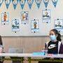 Mit Masken im Unterricht für alle Schüler sollen Schulen trotz Lockdown offenbleiben können