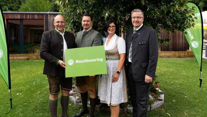 Sepp Wumbauer, Mario Hütter,  Ursula Reiter und Andreas Steinegger (von links) nahmen an der Jubiläumsfeier teil