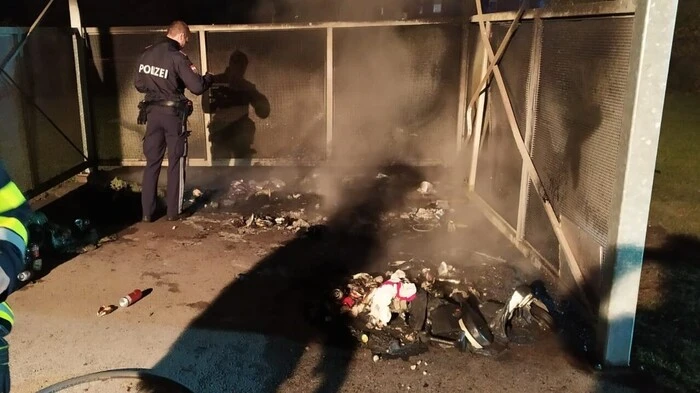 Am Wochenende wurden die Freiwillige Feuerwehr Leoben-Stadt und die Freiwillige Feuerwehr Leoben-Göss zu insgesamt fünf Einsätzen alarmiert.