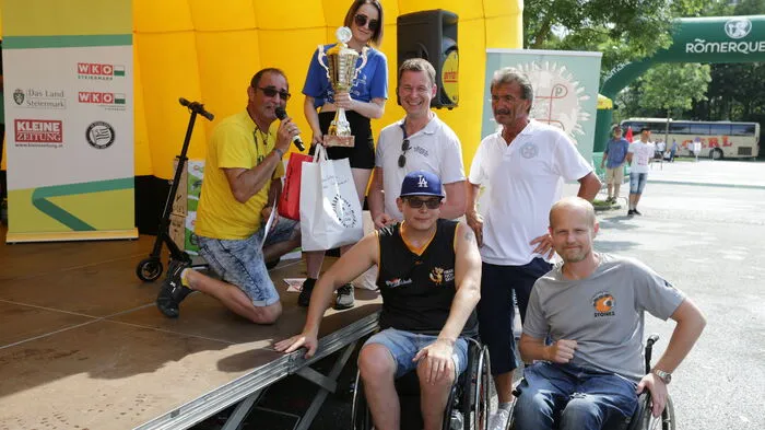 Bianca Prassl gewann den Para-Darts-Bewerb. Dabei musste man, in einem Rollstuhl sitzend, auf eine Dartsscheibe schießen. Er wurde als ein inklusiver Teil des Lehrlingssporttages vom Verein "Soziale Projekte Steiermark" und seinen Partnern ausgetragen.