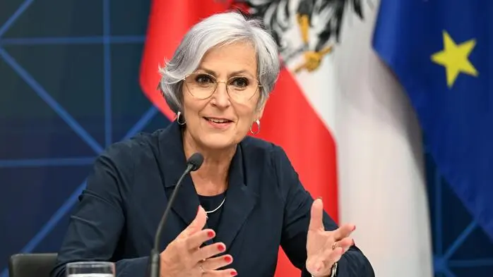  Justizministerin Anna Sporrer (SPÖ) 