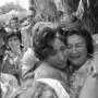 Emotionale Wiedervereinigung von Geiseln und ihren Familien im Jahr 1976