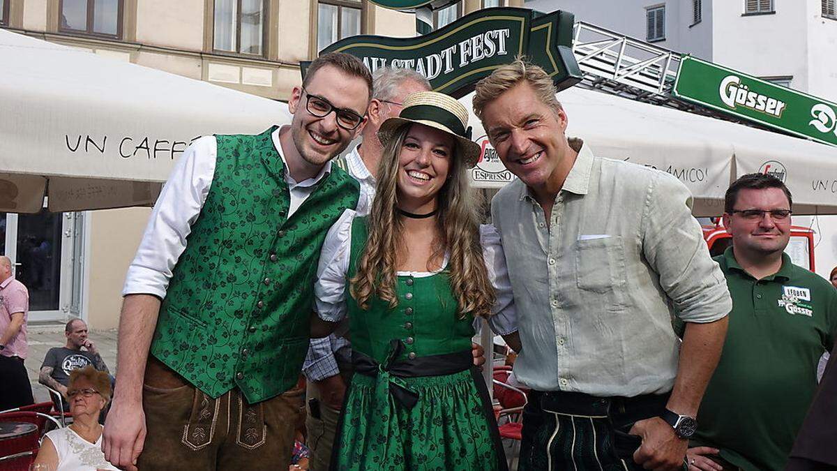 Der Bieranstich durch Hans Kanuß (r.) fällt Freitag buchstäblich ins Wasser.