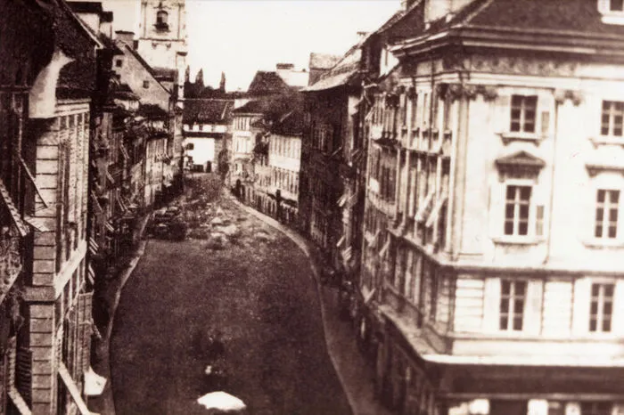 Kriegsschäden in der Herrengasse.